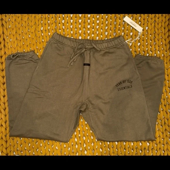 Fear of God Essentials Set (Olive) display picture 1